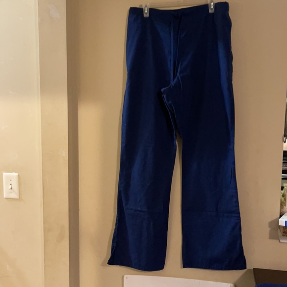 Authentic Cherokee 2pc scrub set - Picture 3 of 5